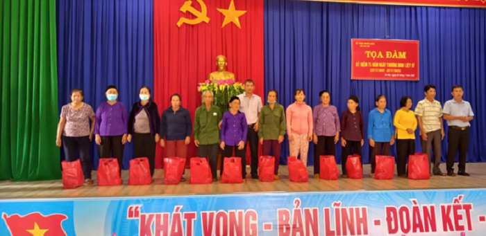 Xã Ea Wy tọa đàm kỷ niệm 75 năm ngày thương binh, liệt sĩ 27/7